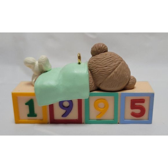 1995 Hallmark Keepsake Ornament GRANDCHILD'S FIRST CHRISTMAS Teddy Bear Sleep - Picture 5 of 16